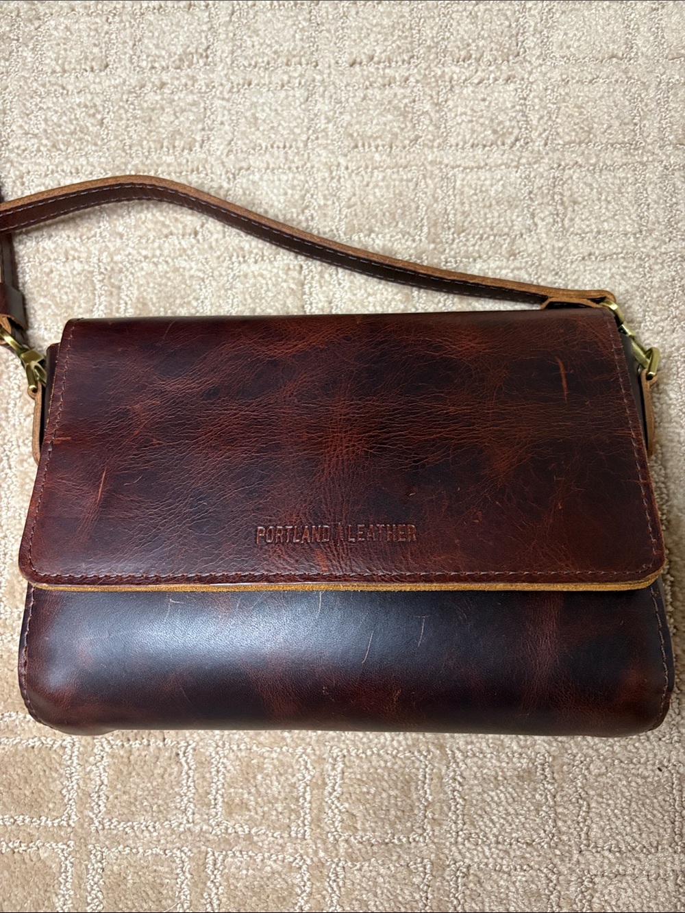 Portland Leather Large Metro Crossbody in Lava